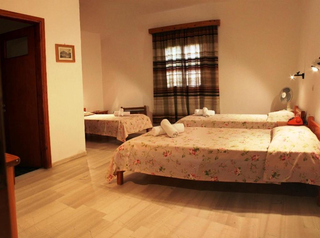 Violetta Lejlighedshotel Chora Værelse billede